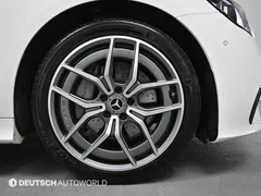 2022 Mercedes-Benz E-Class E300d 4MATIC Coupe — фото 5
