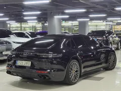 2023 Porsche Panamera 2.9 AWD Platinum Edition — фото 2