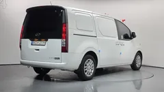2023 Hyundai Staria Cargo 3-Seater — фото 2