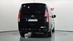 2022 Hyundai Staria Cargo 3-Seater — фото 4