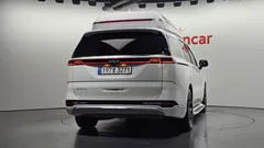 2023 Kia Carnival Gasoline 9-Seater Hi-Limousine — фото 4