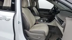 2023 Kia Carnival Gasoline 9-Seater Hi-Limousine — фото 11