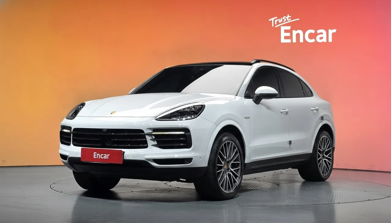 2022 Porsche Cayenne 3.0 E-Hybrid Coupe