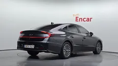 2022 Hyundai Sonata Premium Plus — фото 2
