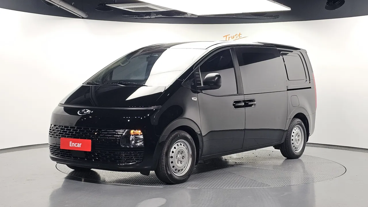 2024 Hyundai Staria Cargo 5-Seater