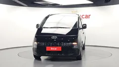 2024 Hyundai Staria Cargo 5-Seater — фото 3