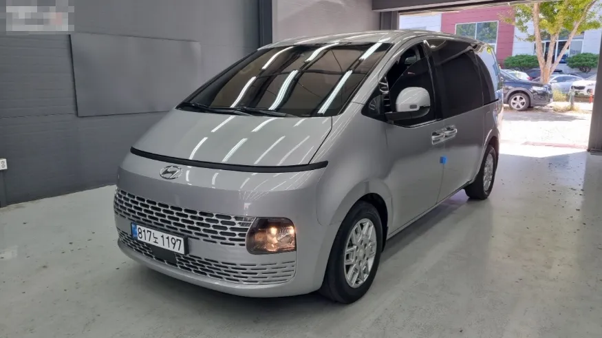 2022 Hyundai Staria Cargo 5-Seater