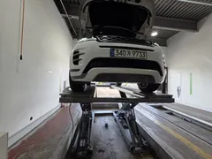 2022 Land Rover Range Rover Evoque P250 R-Dynamic SE — фото 6