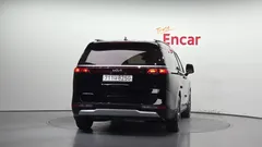 2023 Kia Carnival Diesel 11-Seater Prestige — фото 4