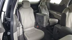 2023 Kia Carnival Diesel 11-Seater Prestige — фото 12