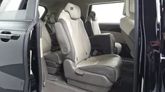 2023 Kia Carnival Diesel 11-Seater Prestige — фото 13