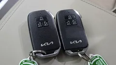 2023 Kia Carnival Diesel 11-Seater Prestige — фото 17