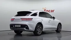 2022 Genesis GV70 2.5T Gasoline 2WD — фото 2