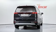 2023 Kia Carnival Diesel 9-Seater Prestige — фото 4