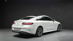 2023 Mercedes-Benz E-Class E300d 4MATIC Coupe — фото 2