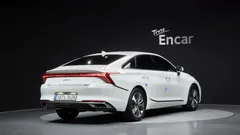 2023 Kia K8 Signature — фото 2