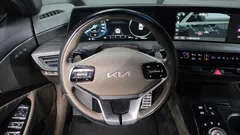 2023 Kia K8 Signature — фото 13