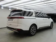 2023 Kia Carnival Diesel 9-Seater Noblesse — фото 4