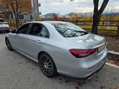 2023 Mercedes-Benz E-Class E350 4MATIC AMG Line — фото 2