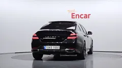 2023 Genesis G70 Gasoline 2.0T 4WD — фото 4