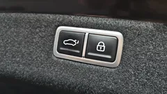 2023 Genesis G70 Gasoline 2.0T 4WD — фото 18