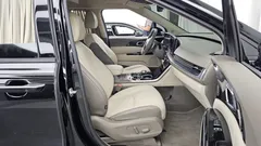 2023 Kia Carnival Gasoline 9-Seater Hi-Limousine — фото 11