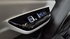 2023 Kia Carnival Gasoline 9-Seater Hi-Limousine — фото 19