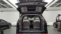 2023 Kia Carnival Gasoline 9-Seater Hi-Limousine — фото 20
