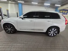 2023 Volvo XC90 B6 Ultimate Bright — фото 4