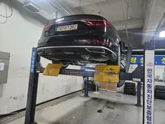 2021 Audi A8 55 TFSI Quattro LWB — фото 2