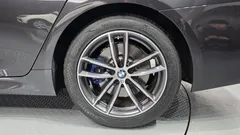 2022 BMW 5-Series 520i M Sport — фото 5
