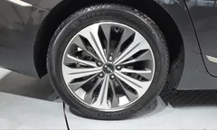 2022 Kia K8 Signature — фото 5