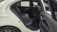 2022 Mercedes-Benz E-Class E220d 4MATIC AMG Line — фото 11