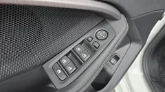 2022 BMW 1-Series 120i M Sports — фото 16