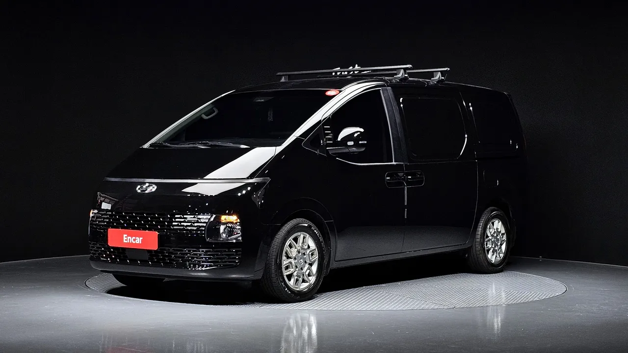 2023 Hyundai Staria Cargo 3-Seater