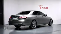 2022 Mercedes-Benz E-Class E350 4MATIC AMG Line — фото 2