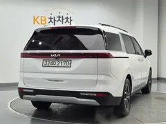 2023 Kia Carnival Gasoline 9-Seater Prestige — фото 3