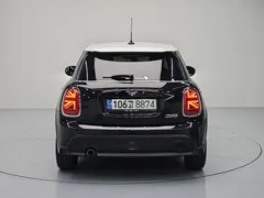 2023 Mini Cooper 5Door Classic — фото 3