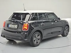 2023 Mini Cooper 5Door Classic — фото 4