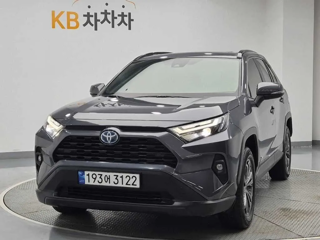 2023 Toyota RAV4 2.5 2WD Hybrid XLE
