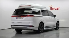 2023 Kia Carnival Gasoline 9-Seater Hi-Limousine — фото 2