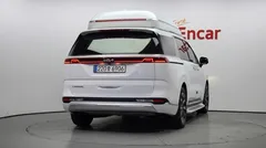 2023 Kia Carnival Gasoline 9-Seater Hi-Limousine — фото 4
