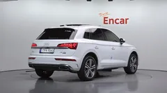 2023 Audi Q5 45 TFSI Quattro Premium — фото 2