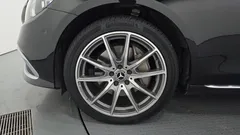 2022 Mercedes-Benz E-Class E300e 4MATIC Exclusive — фото 5