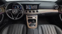 2022 Mercedes-Benz E-Class E300e 4MATIC Exclusive — фото 7