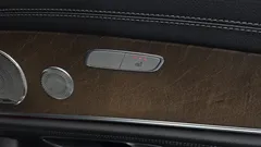 2022 Mercedes-Benz E-Class E300e 4MATIC Exclusive — фото 18