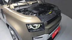 2023 Land Rover Defender 110 D300 HSE — фото 6