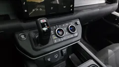 2023 Land Rover Defender 110 D300 HSE — фото 9