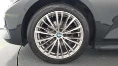 2022 BMW 3-Series 320i Luxury — фото 5
