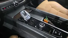 2022 Volvo XC60 B5 Inscription — фото 9